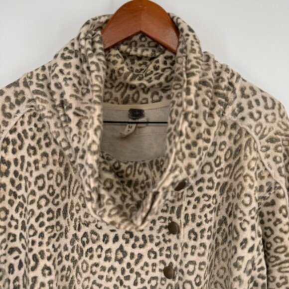 We The Free Womens Leopard Print top jacket Cardigan size Medium knit Cotton - Picture 8 of 16